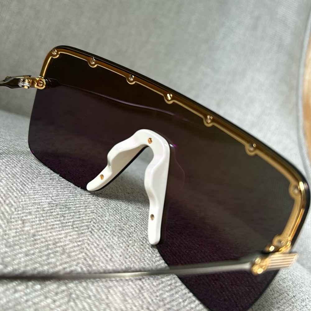Gucci 99mm shield sunglasses - Picture 9 of 16